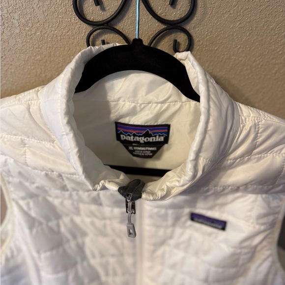 Patagonia White Puff Vest XL - Picture 2 of 5